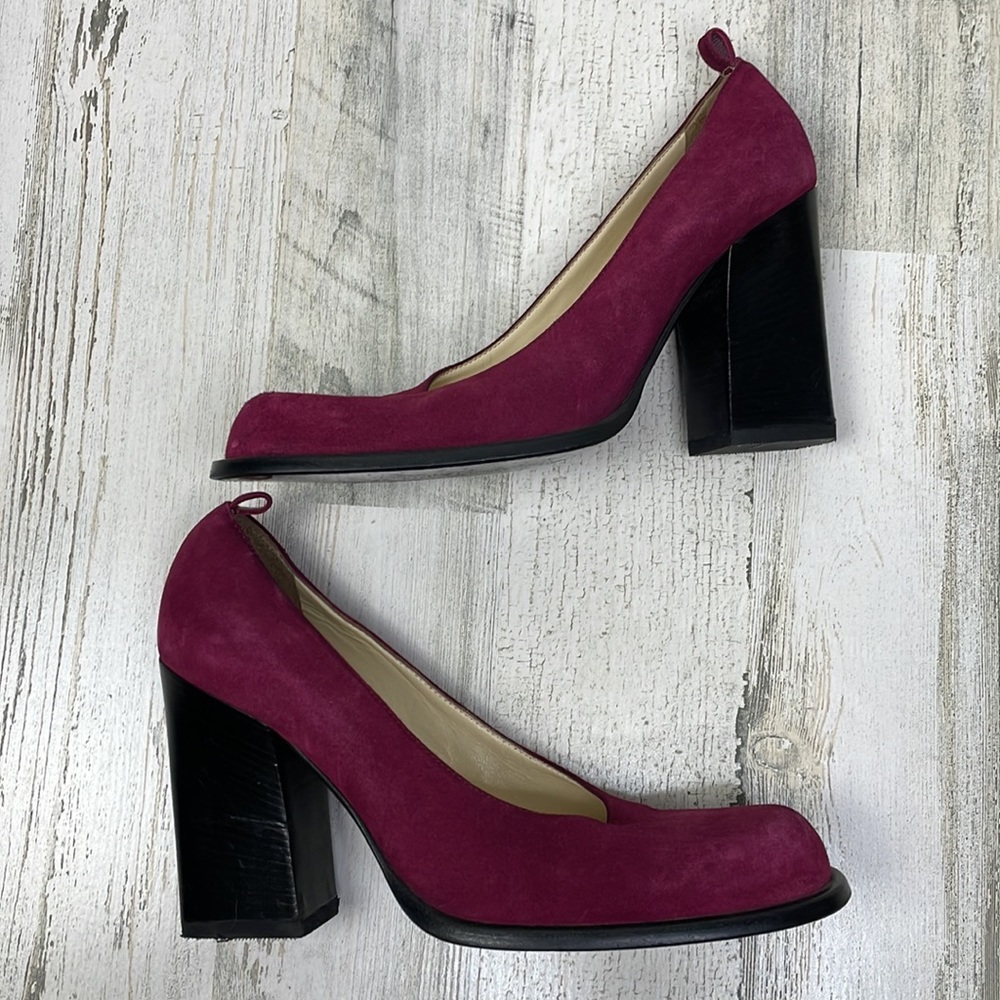 Miu Miu Fuchsia Suede Heels with Black Chunky Heel - Picture 5 of 14